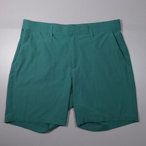Fabletics Shorts Mens Large Green The Only Tech Performance Stretch 8"  inseam